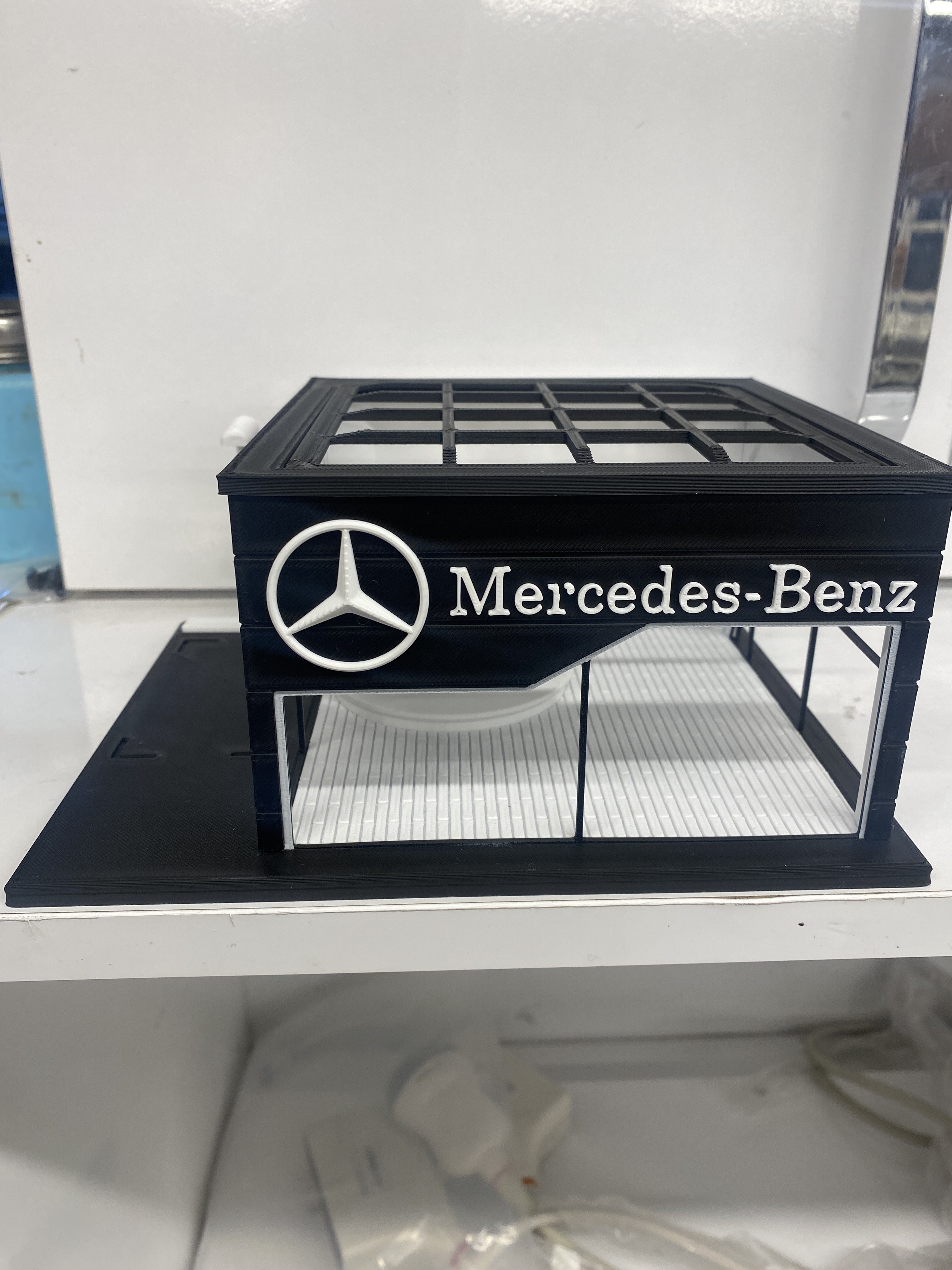 MERCEDES DİORAMA GARAJ